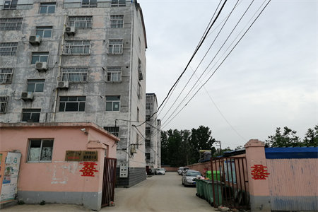 清华苑3室2厅2卫66万131m2精装修出售